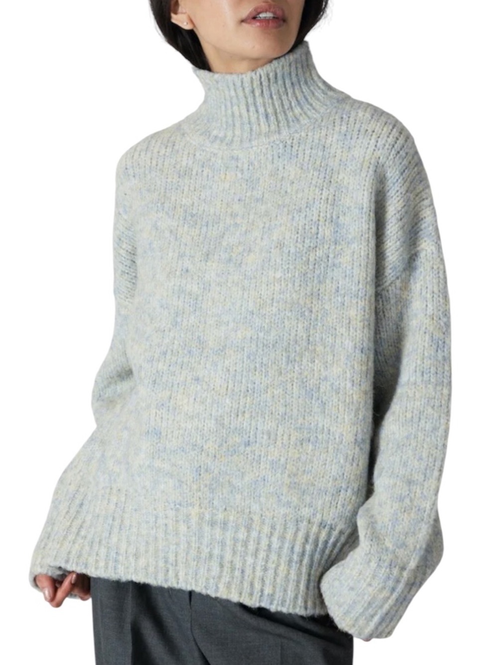 LYLA + LUXE Aggie Oversized Chunky knit mock neck sweater M like new condition